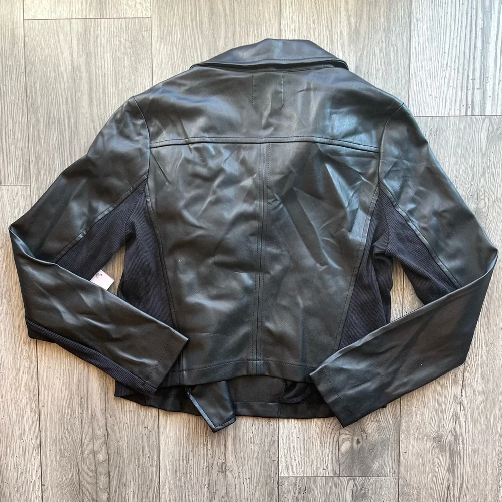 Juicy Couture Women’s Faux Leather Moto Jacket Side Paneling Black Medium NWT